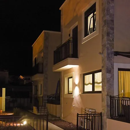 Βίλα With Heated Pool Three Bedroom La Mareta
